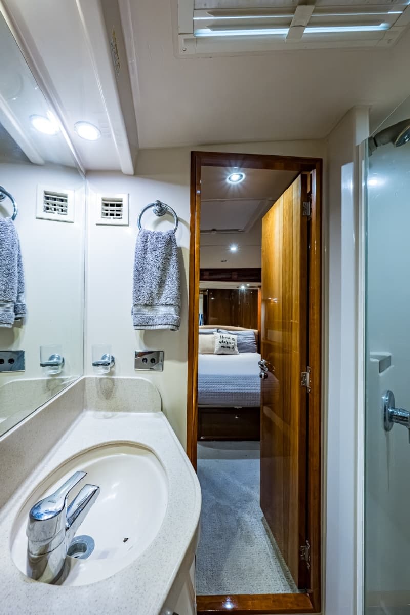 2005 Riviera 51 Flybridge - Photo 105