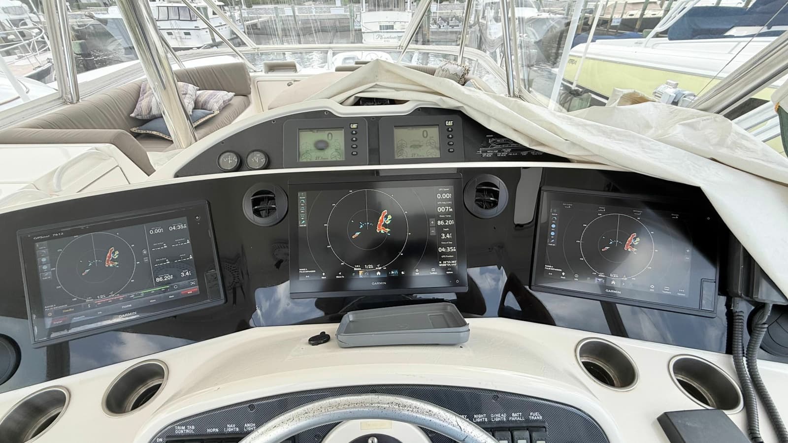 2005 Riviera 51 Flybridge - Photo 14