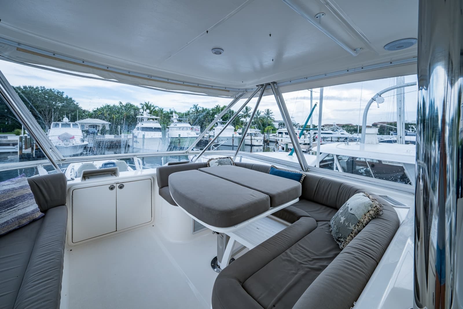 2005 Riviera 51 Flybridge - Photo 40