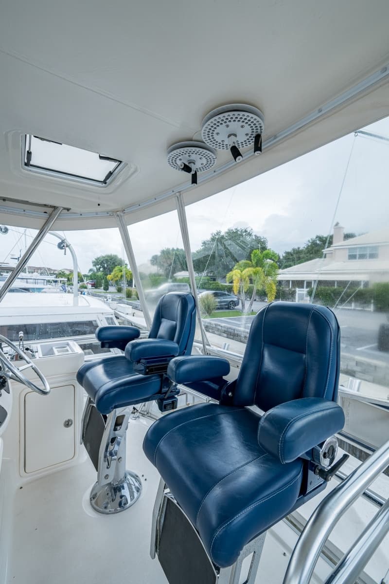 2005 Riviera 51 Flybridge - Photo 36