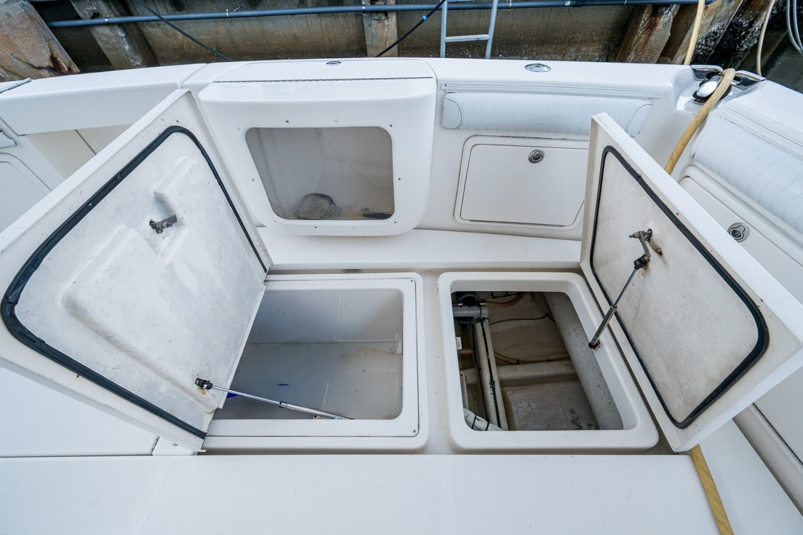 2005 Riviera 51 Flybridge - Photo 58