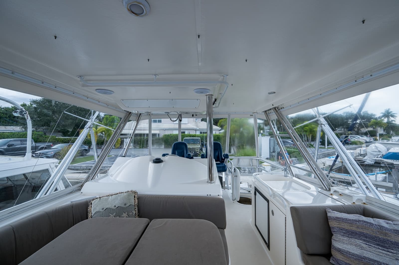 2005 Riviera 51 Flybridge - Photo 44