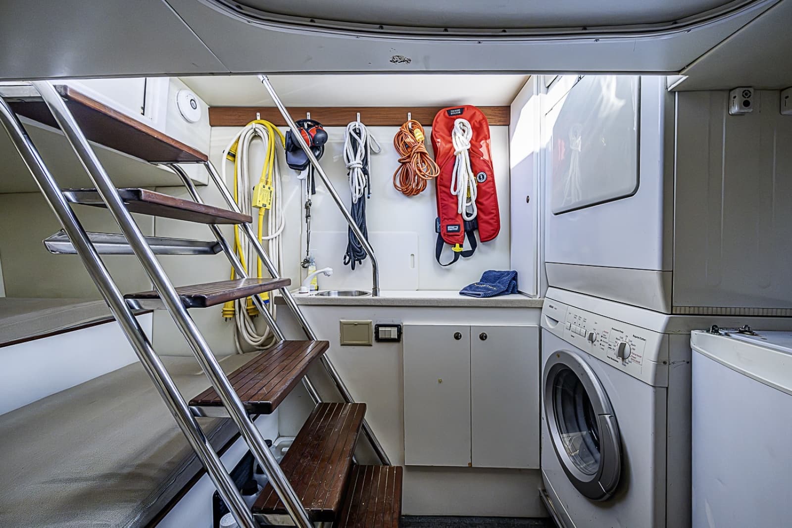 2005 Pacific Mariner 2005 Pacific Mariner Motor Yacht - Photo 10