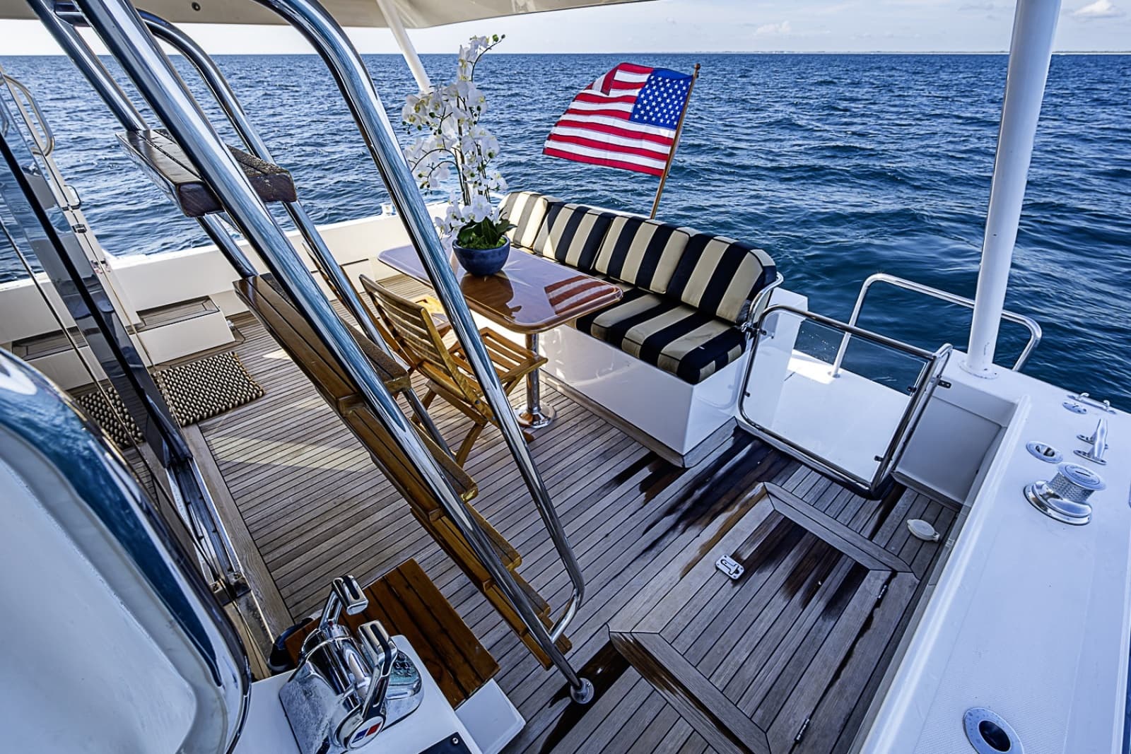 2005 Pacific Mariner 2005 Pacific Mariner Motor Yacht - Photo 6