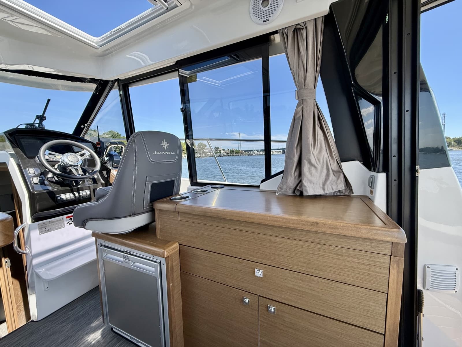 2019 Jeanneau NC 895 - Photo 15