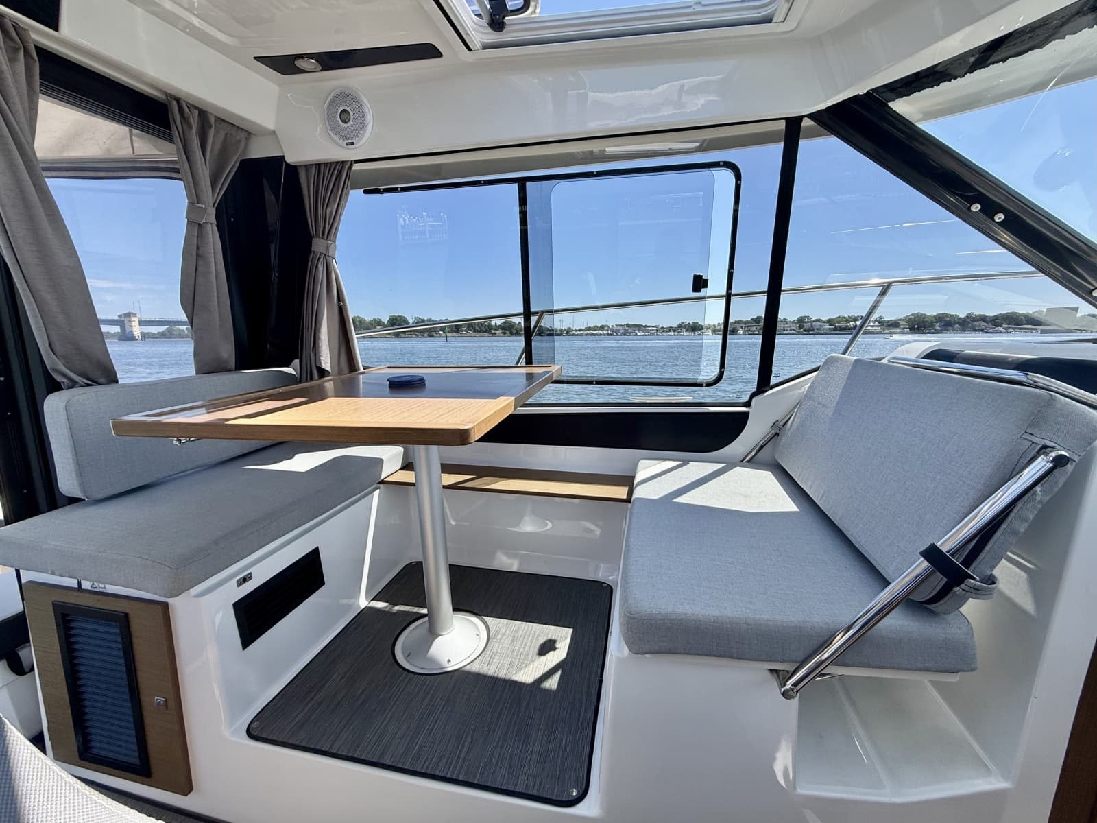 2019 Jeanneau NC 895 - Photo 22