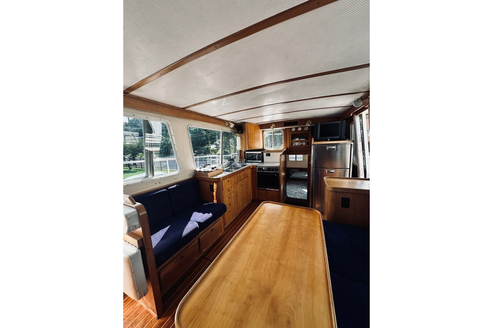 1996 Sabreline 36 Sedan - Photo 32