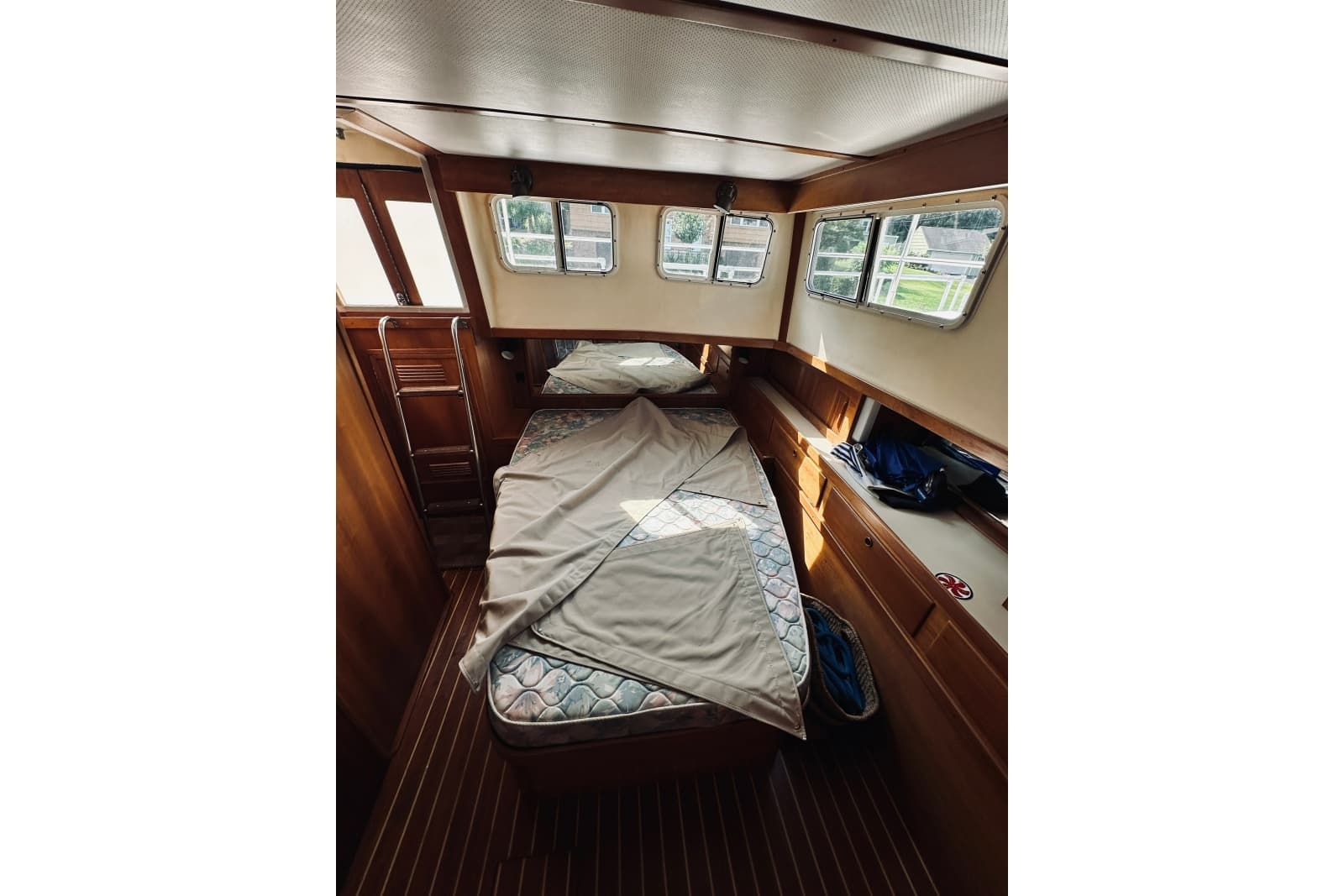 1996 Sabreline 36 Sedan - Photo 49