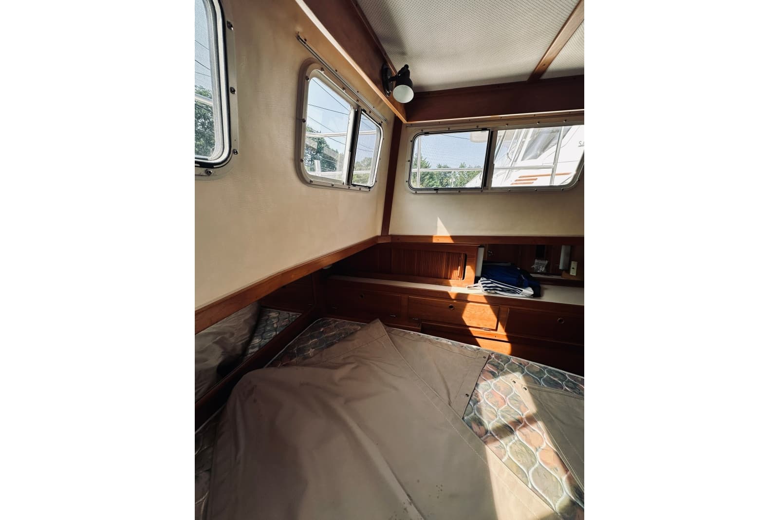 1996 Sabreline 36 Sedan - Photo 52