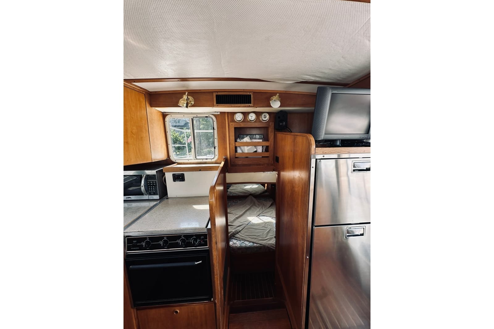 1996 Sabreline 36 Sedan - Photo 48