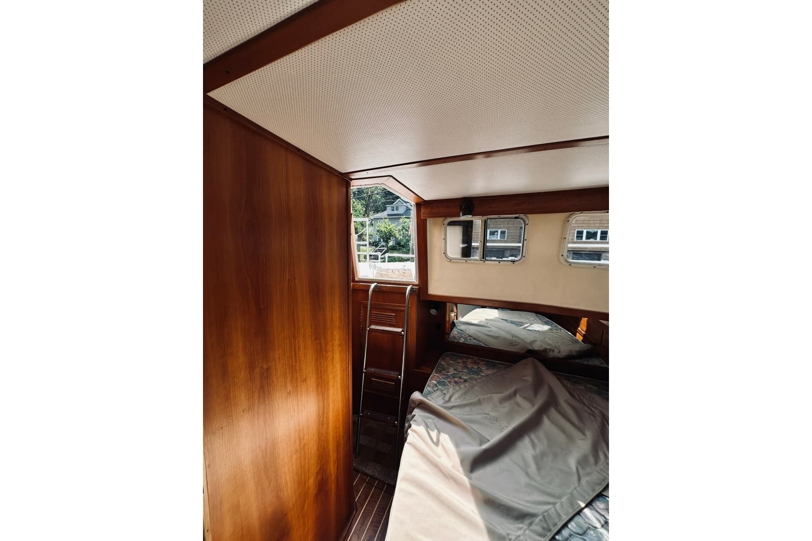 1996 Sabreline 36 Sedan - Photo 59