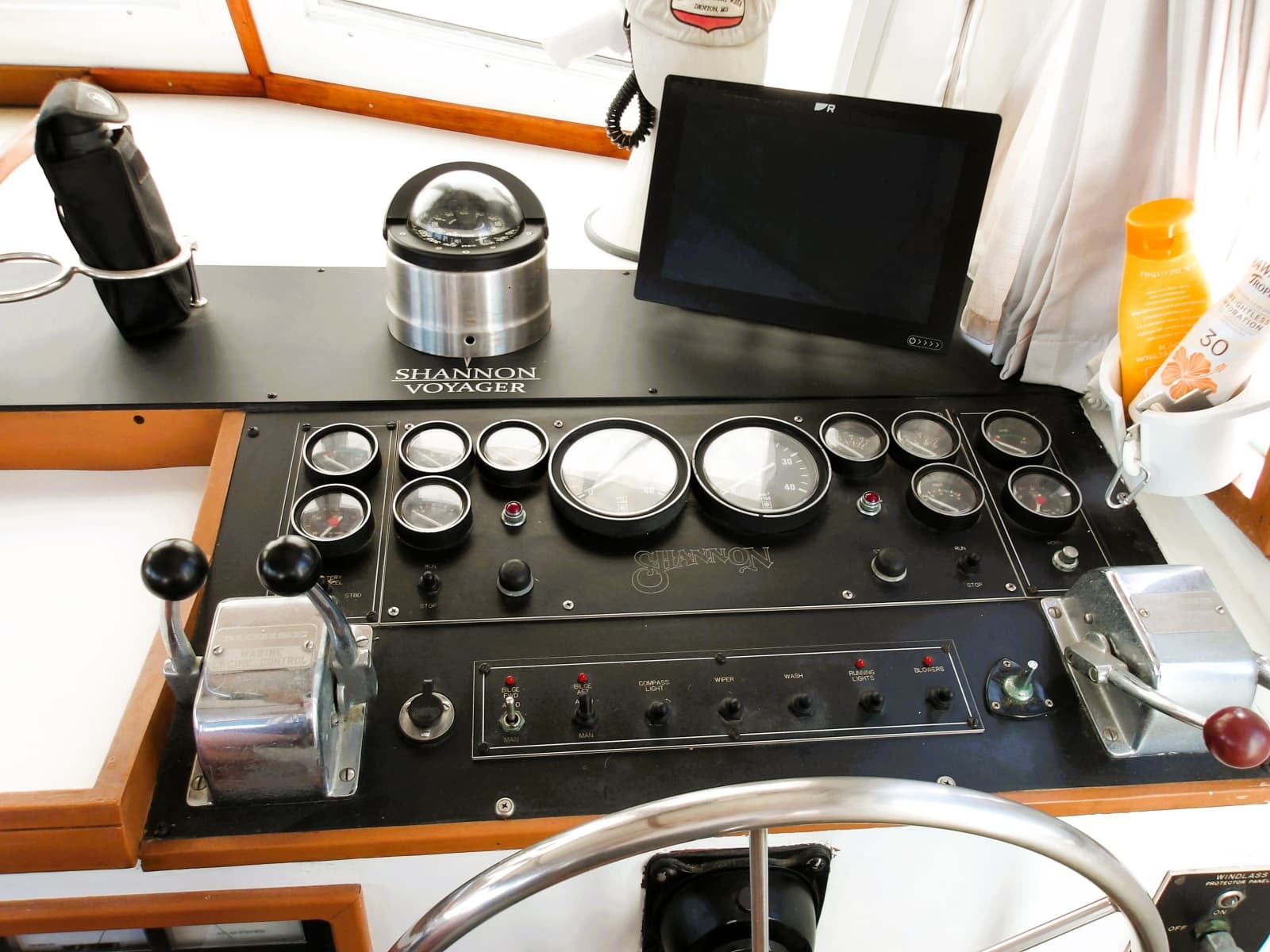 1990 Shannon Voyager 36 - Photo 37