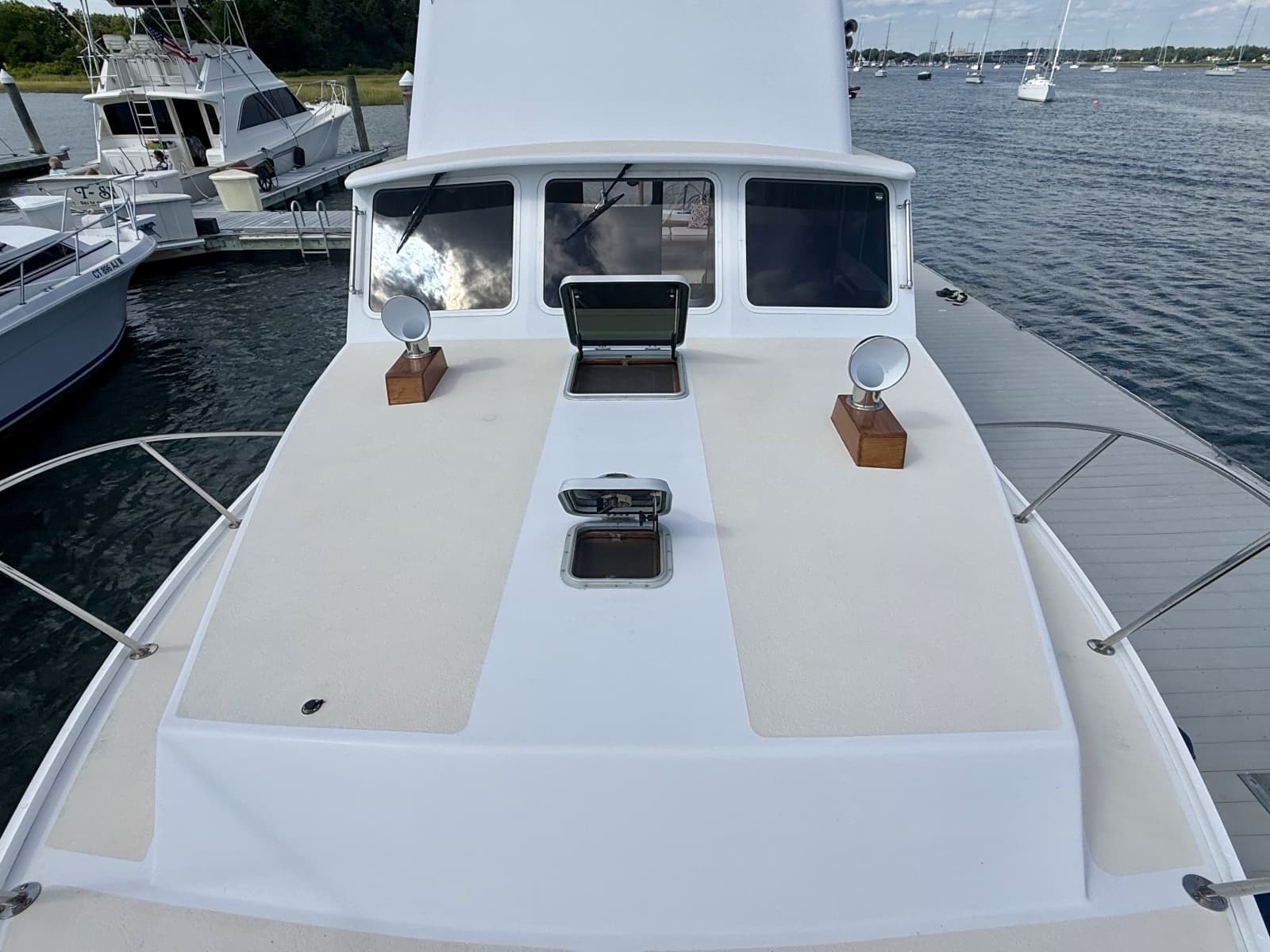 1987 Wilbur Flybridge Cruiser - Photo 27