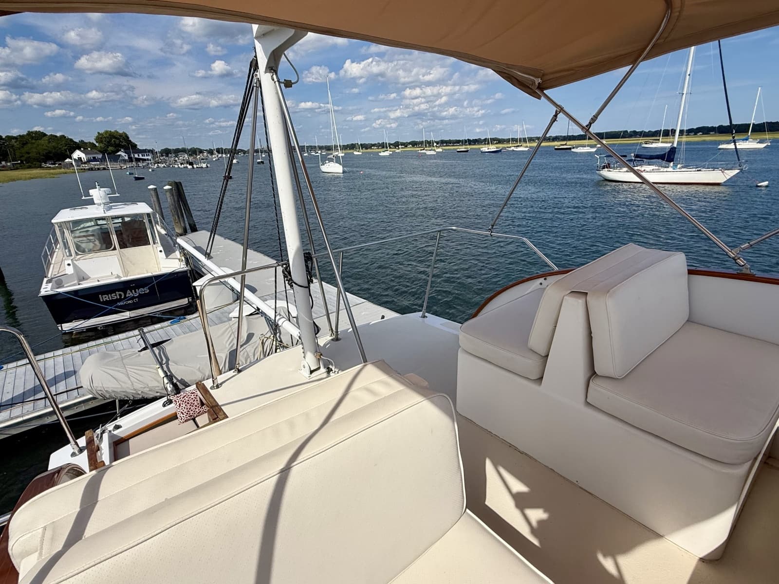 1987 Wilbur Flybridge Cruiser - Photo 35