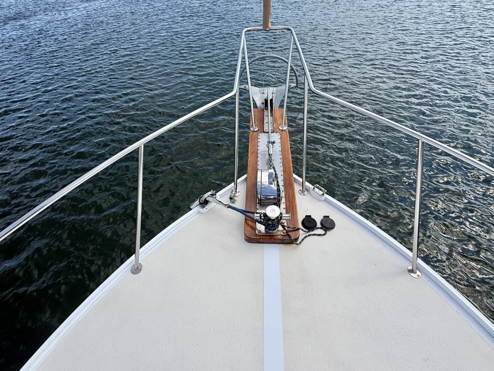 1987 Wilbur Flybridge Cruiser - Photo 24