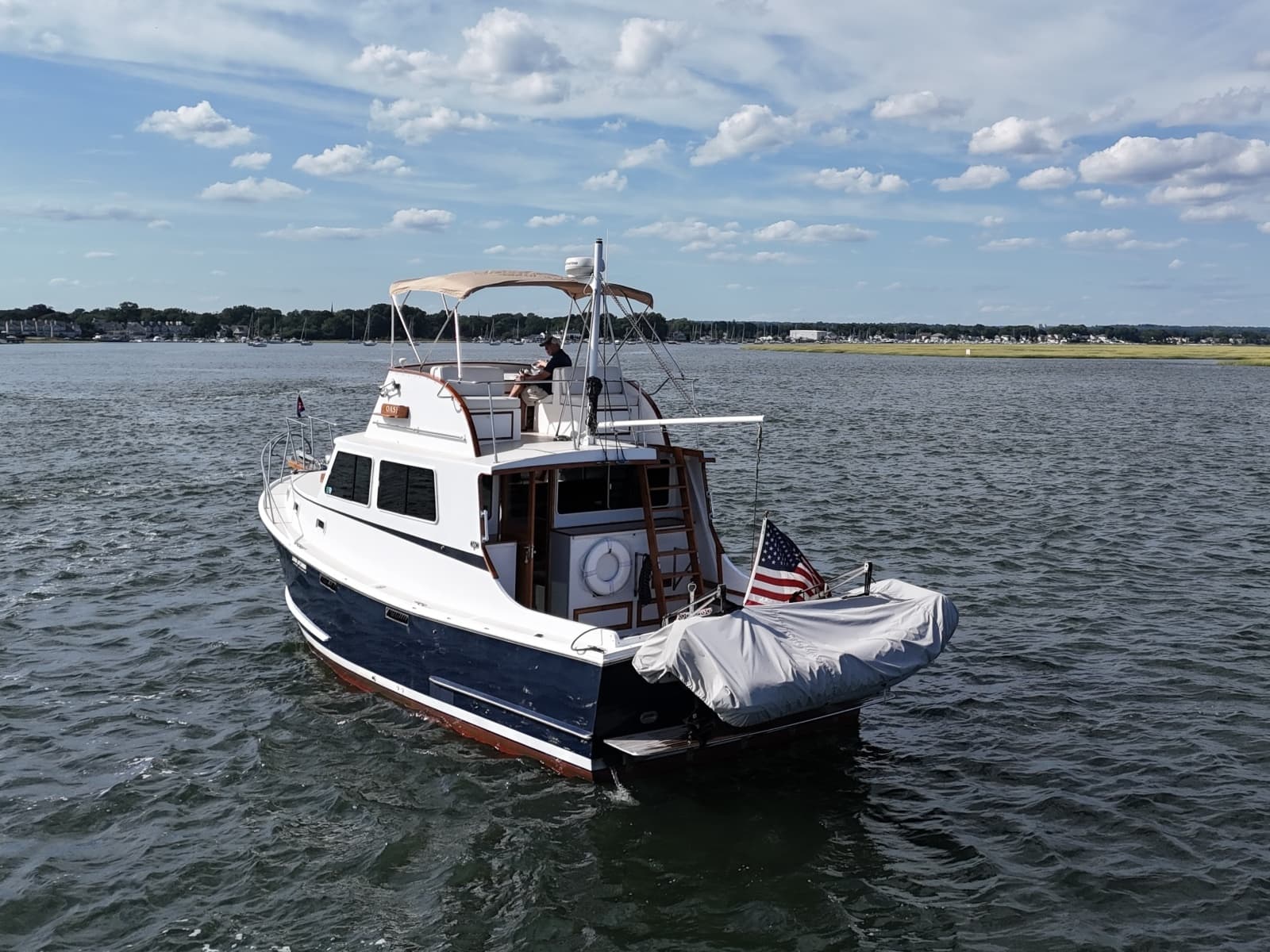 1987 Wilbur Flybridge Cruiser - Photo 5