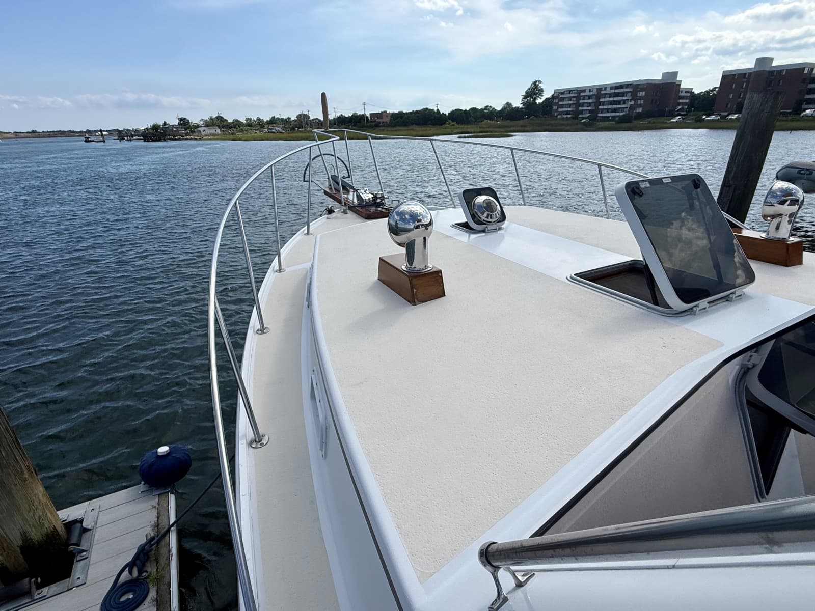 1987 Wilbur Flybridge Cruiser - Photo 22