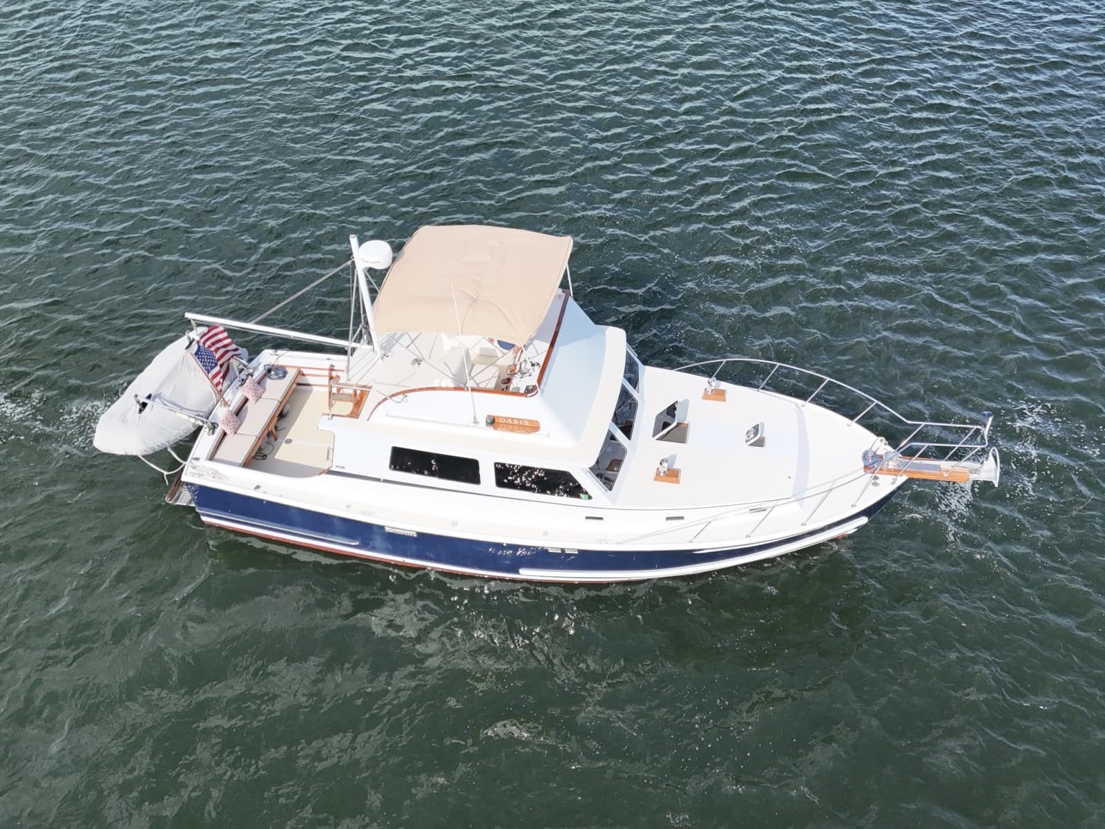 1987 Wilbur Flybridge Cruiser - Photo 10