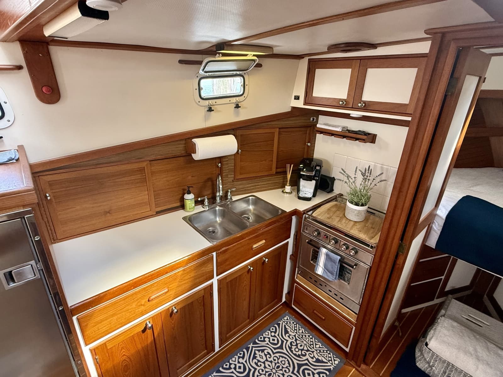 1987 Wilbur Flybridge Cruiser - Photo 50