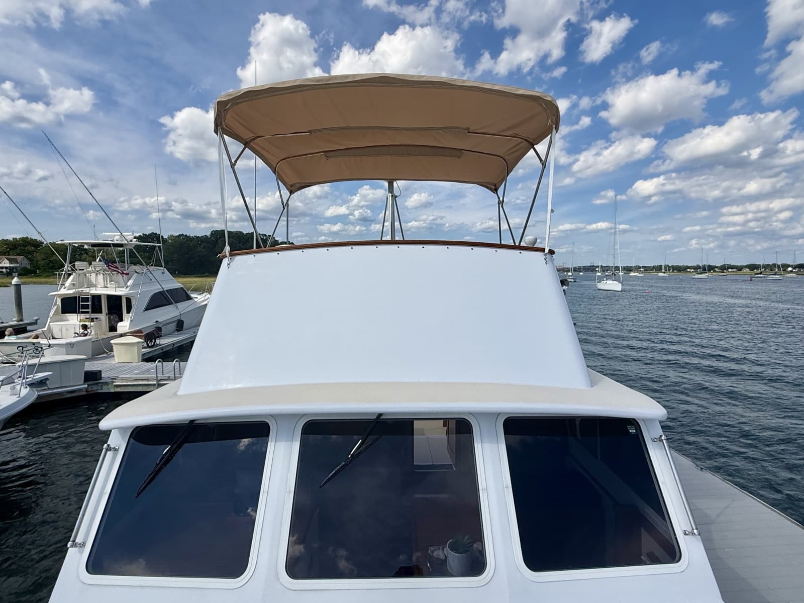 1987 Wilbur Flybridge Cruiser - Photo 28