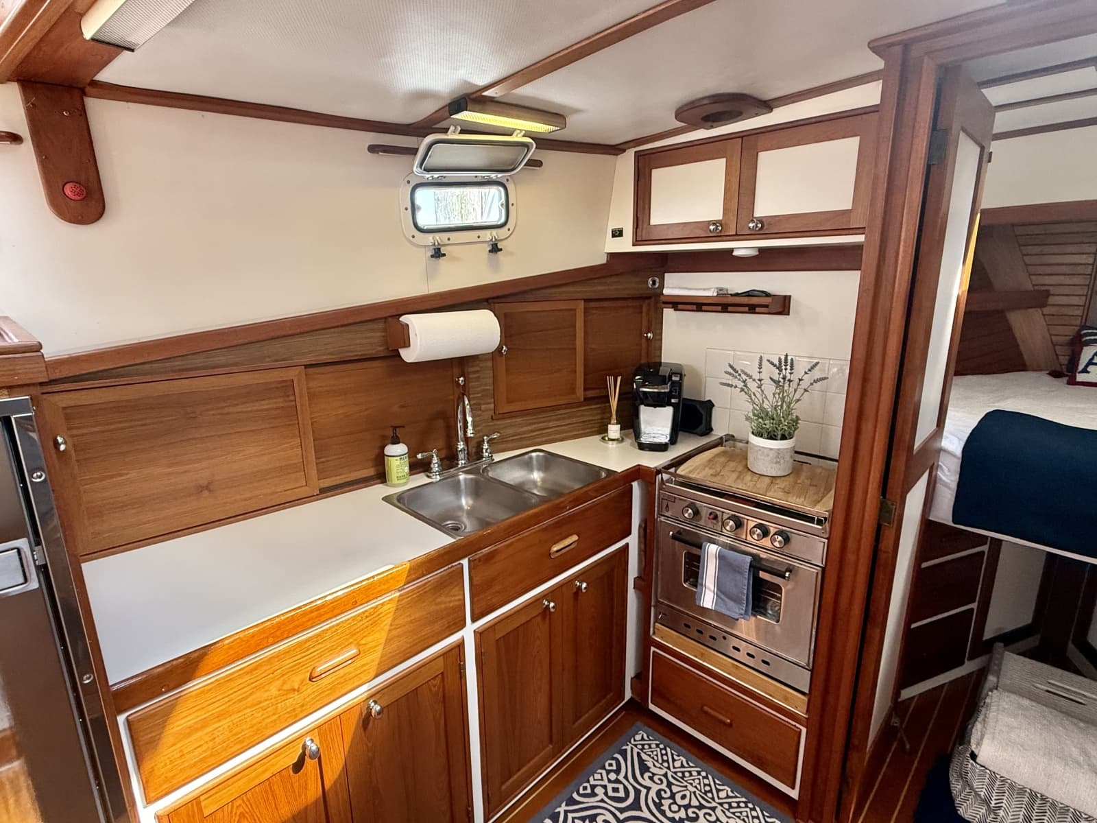 1987 Wilbur Flybridge Cruiser - Photo 52