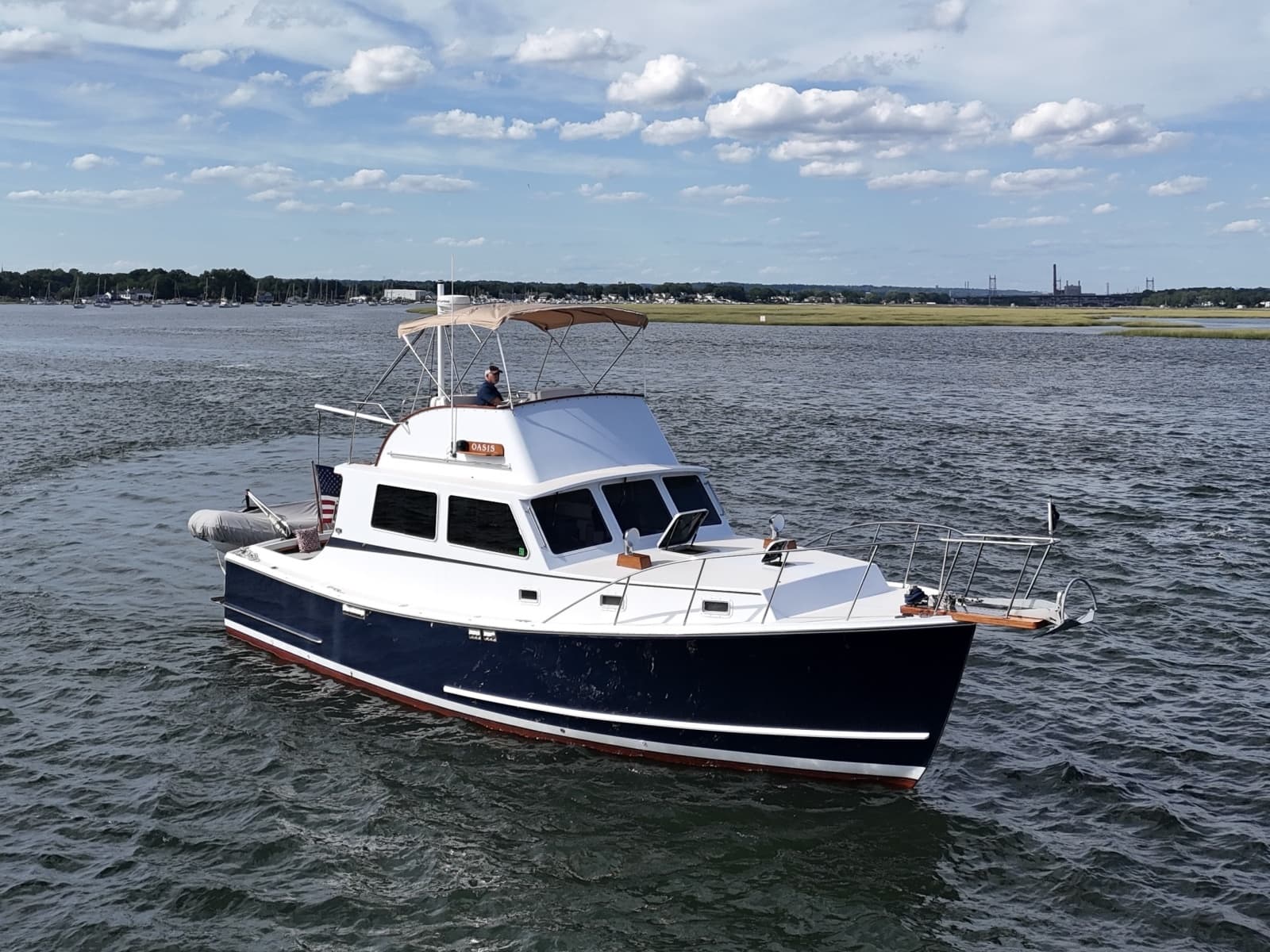 1987 Wilbur Flybridge Cruiser - Photo 6
