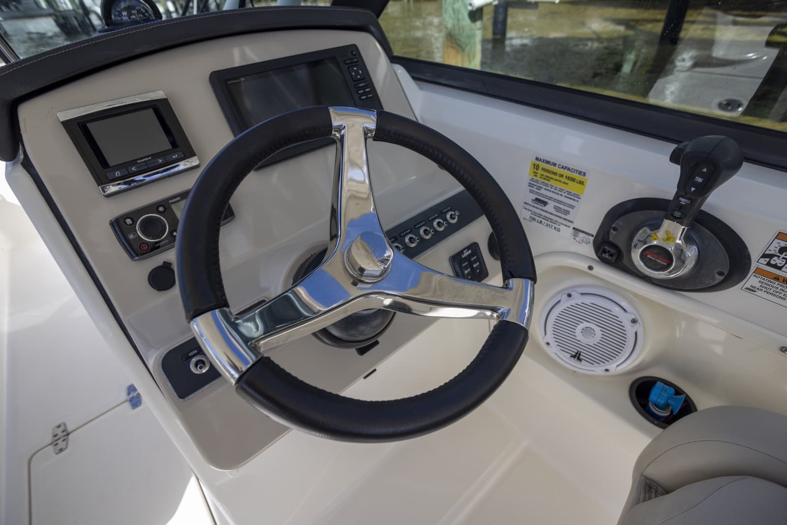 2016 Boston Whaler 230 VANTAGE - Photo 13