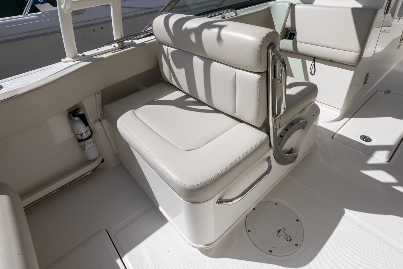 2016 Boston Whaler 230 VANTAGE - Photo 23