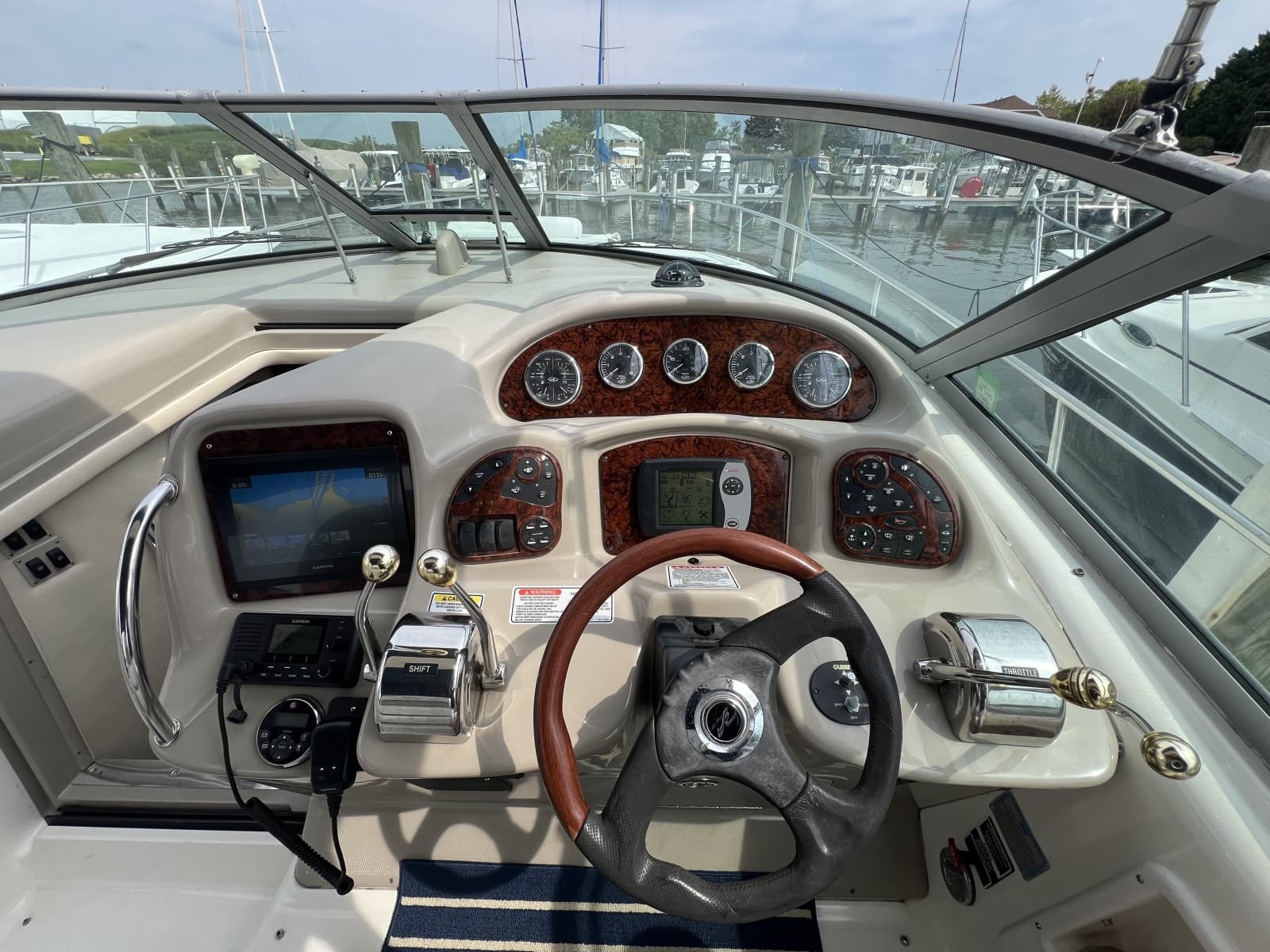 2006 Sea Ray 340 Sundancer - Photo 12