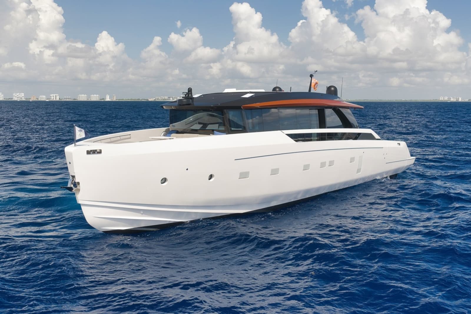 2026 Sanlorenzo SP92 - Photo 9
