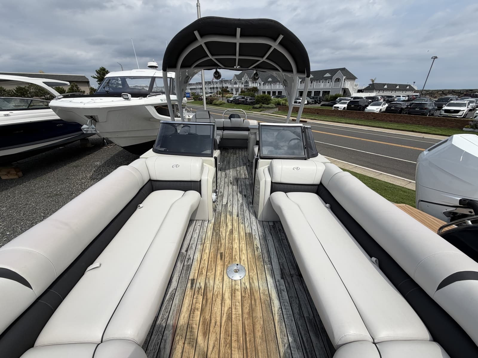2019 Avalon Catalina Elite - 27' - Photo 17