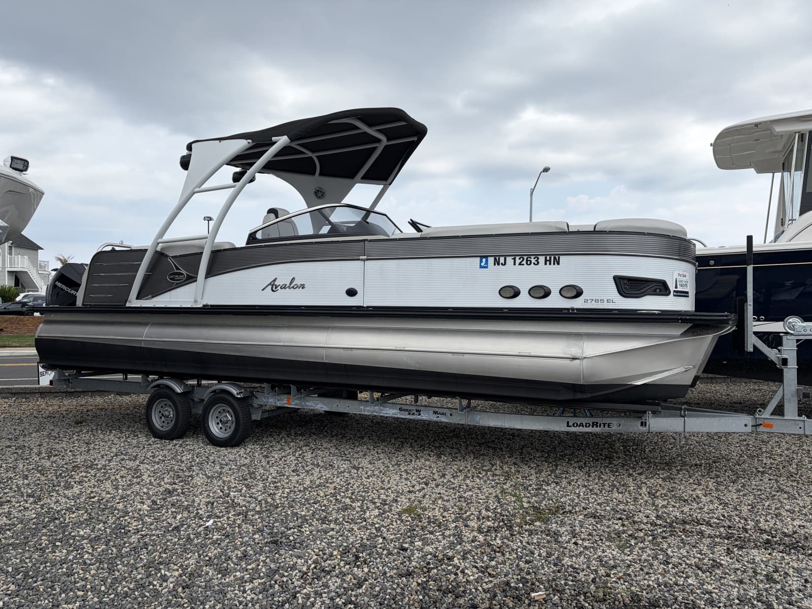 2019 Avalon Catalina Elite - 27' - Photo 1