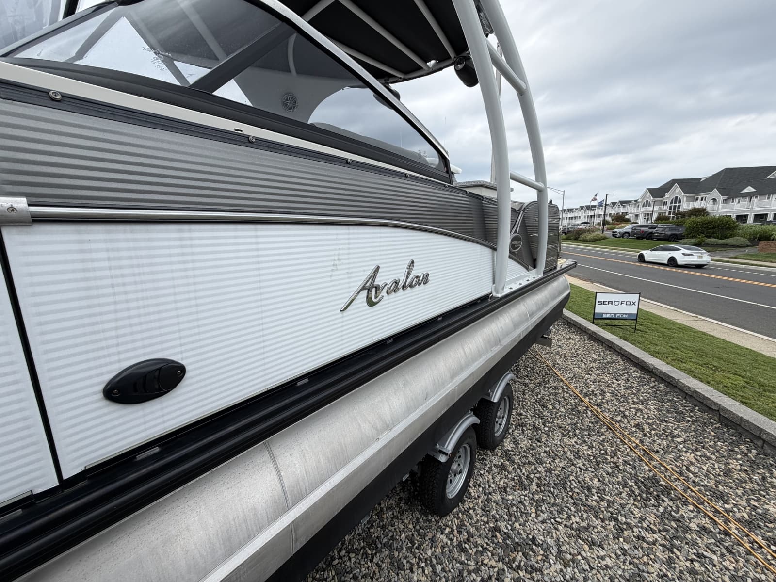 2019 Avalon Catalina Elite - 27' - Photo 3