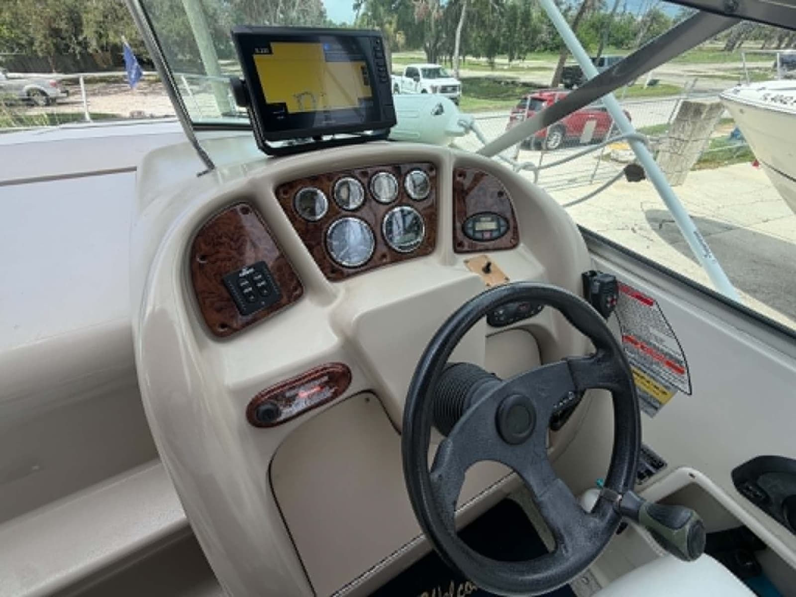 2004 Sea Ray 240 Sundancer - Photo 30
