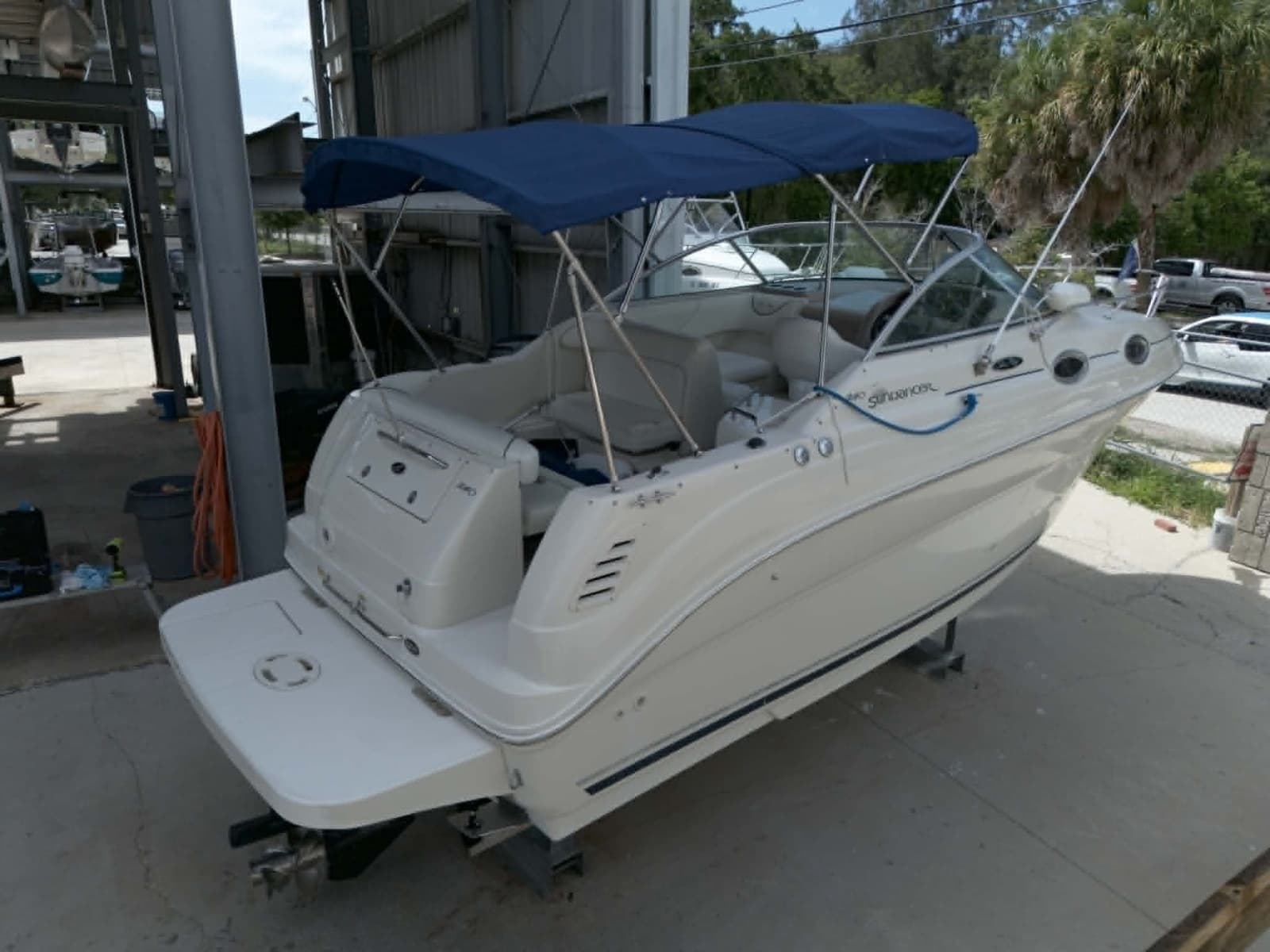2004 Sea Ray 240 Sundancer - Photo 14