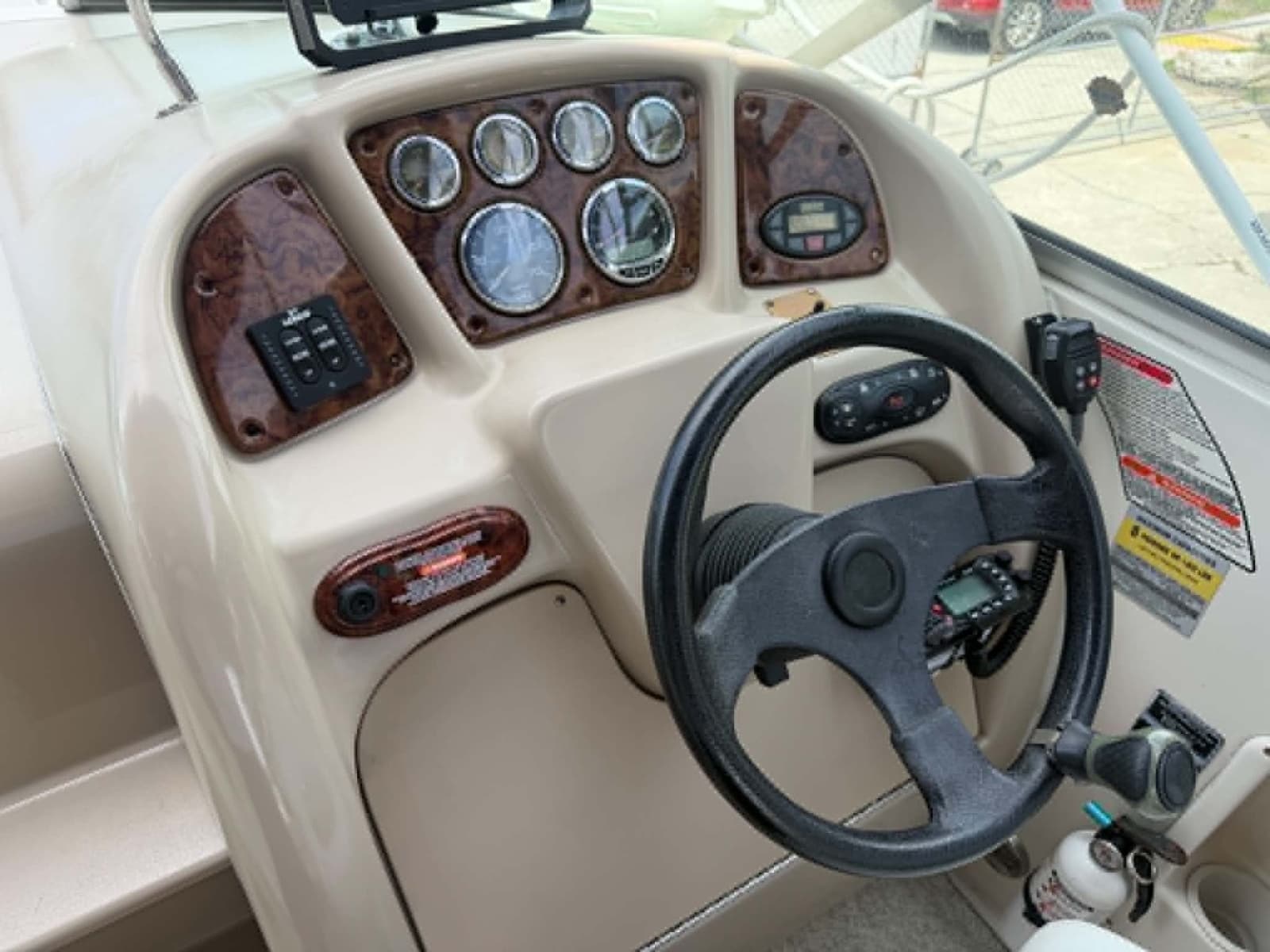 2004 Sea Ray 240 Sundancer - Photo 29