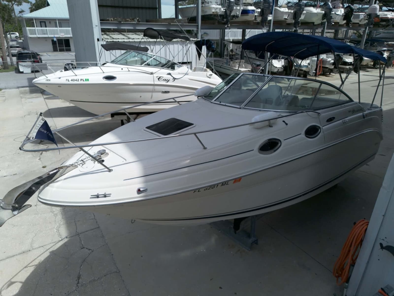 2004 Sea Ray 240 Sundancer - Photo 10