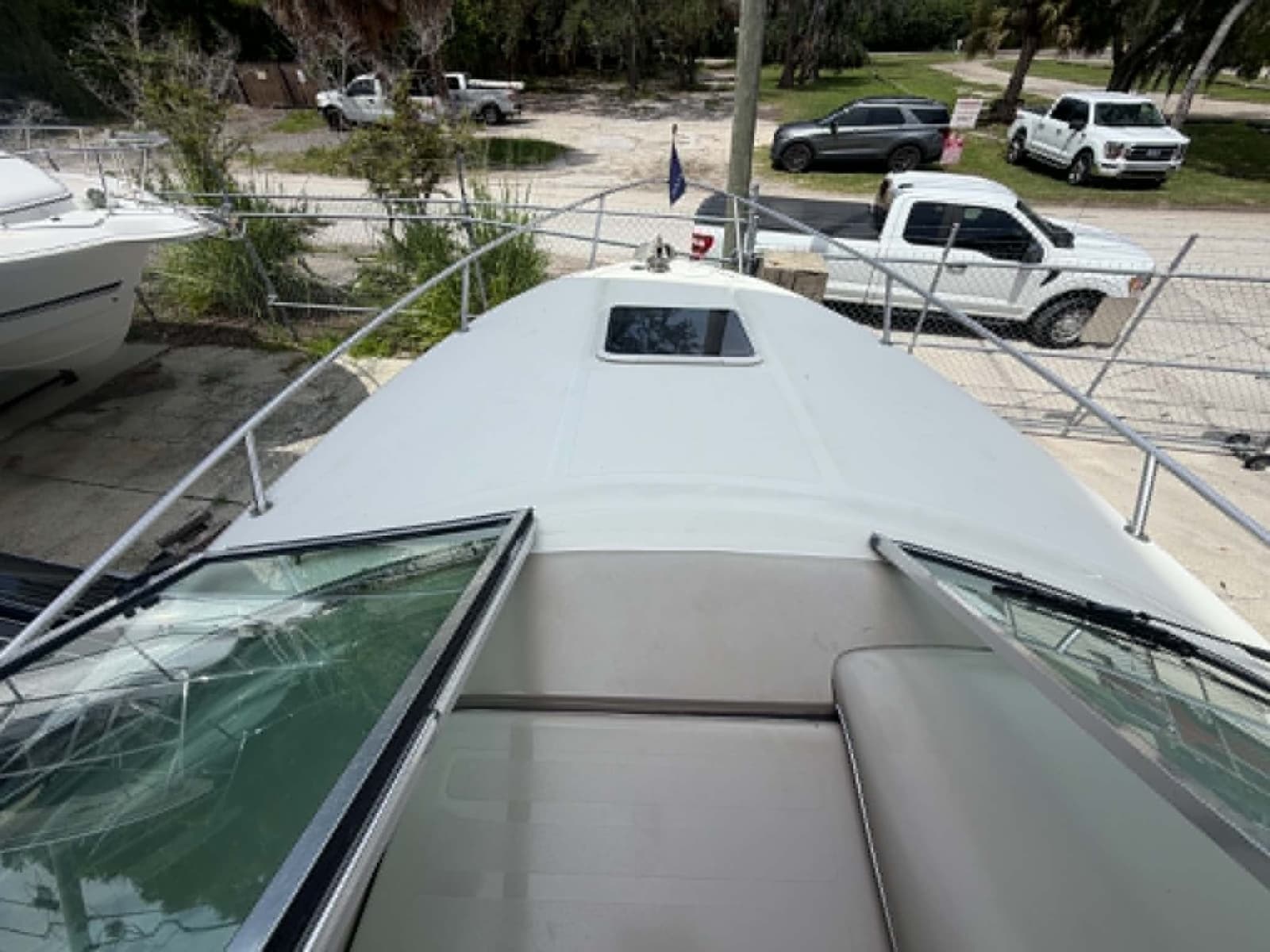 2004 Sea Ray 240 Sundancer - Photo 21