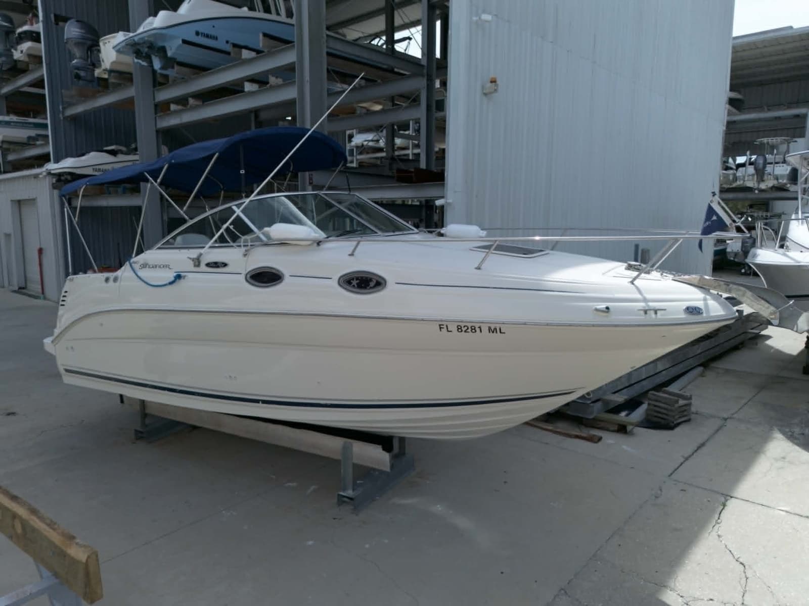 2004 Sea Ray 240 Sundancer - Photo 11