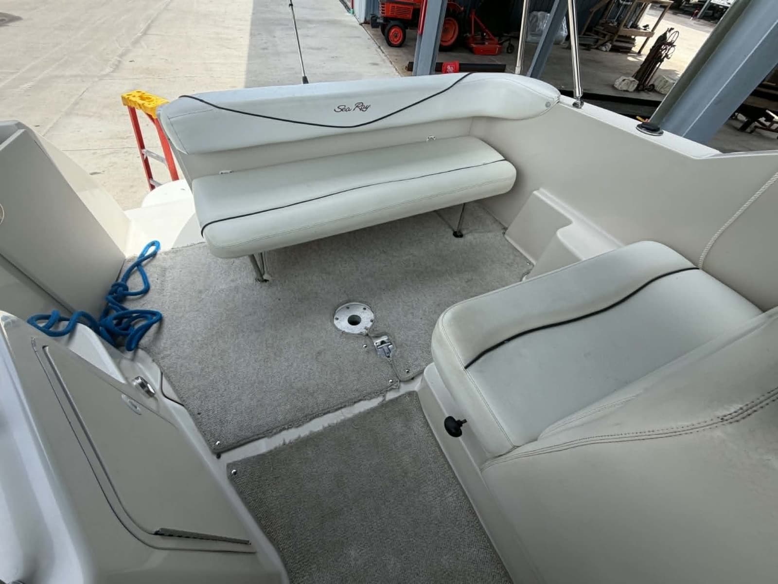 2004 Sea Ray 240 Sundancer - Photo 22