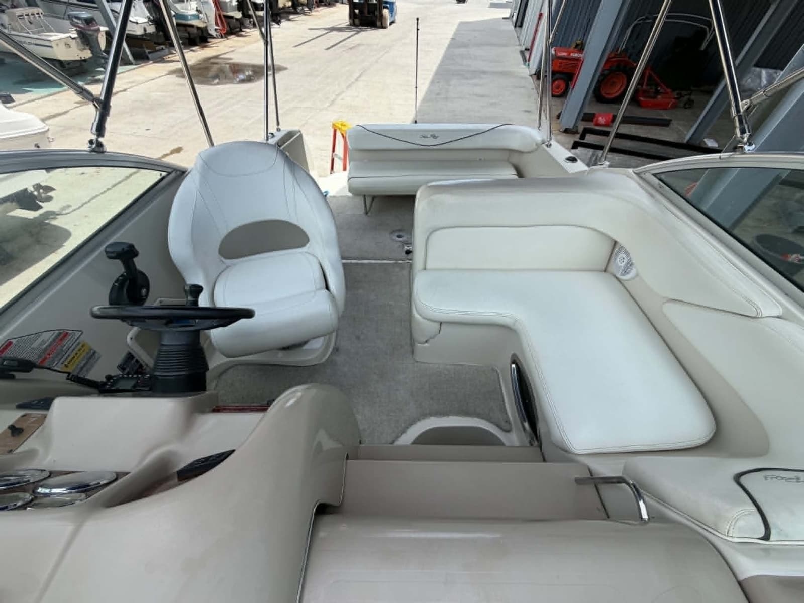 2004 Sea Ray 240 Sundancer - Photo 23