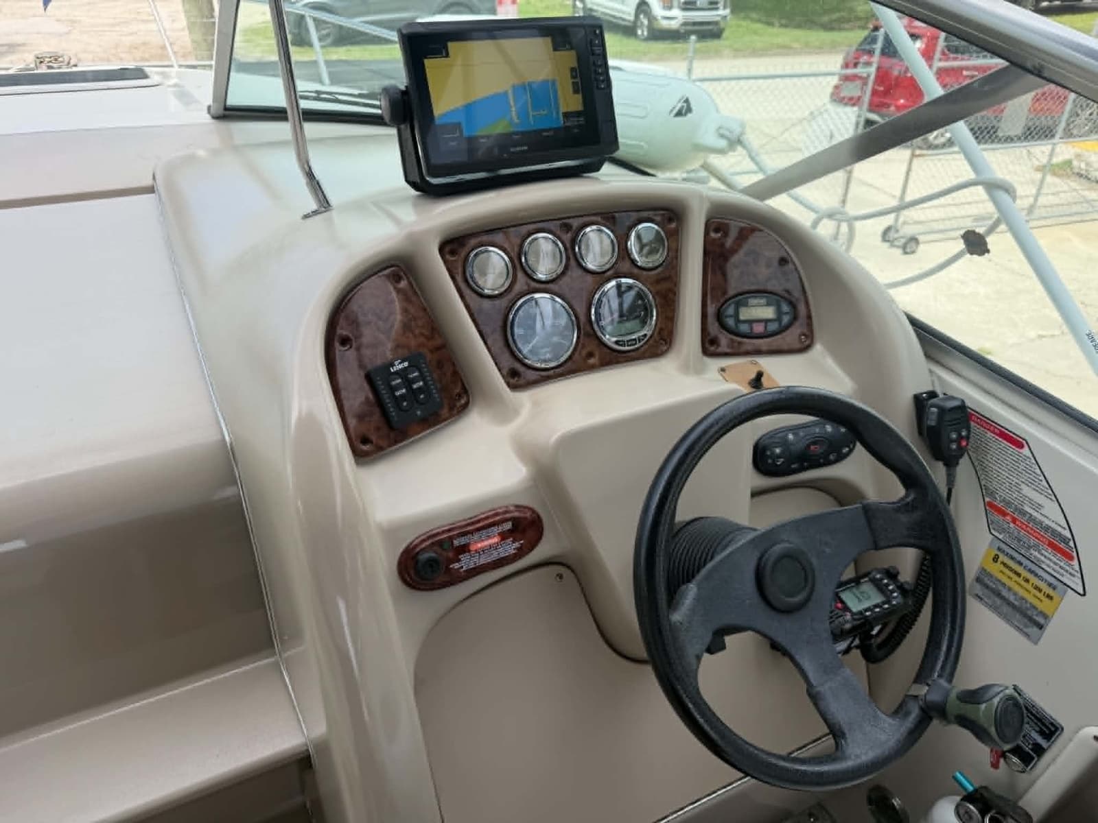 2004 Sea Ray 240 Sundancer - Photo 28