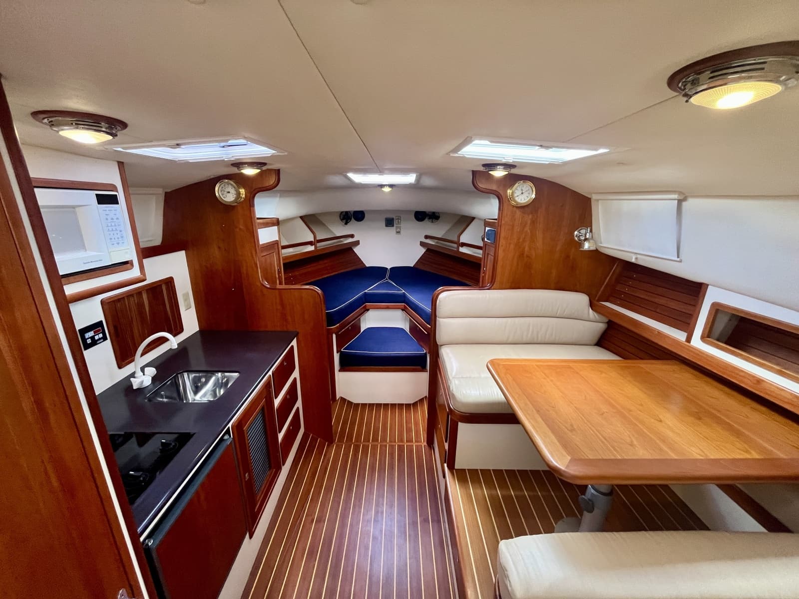 2001 Little Harbor Whisper Jet 38 Prop - Photo 17