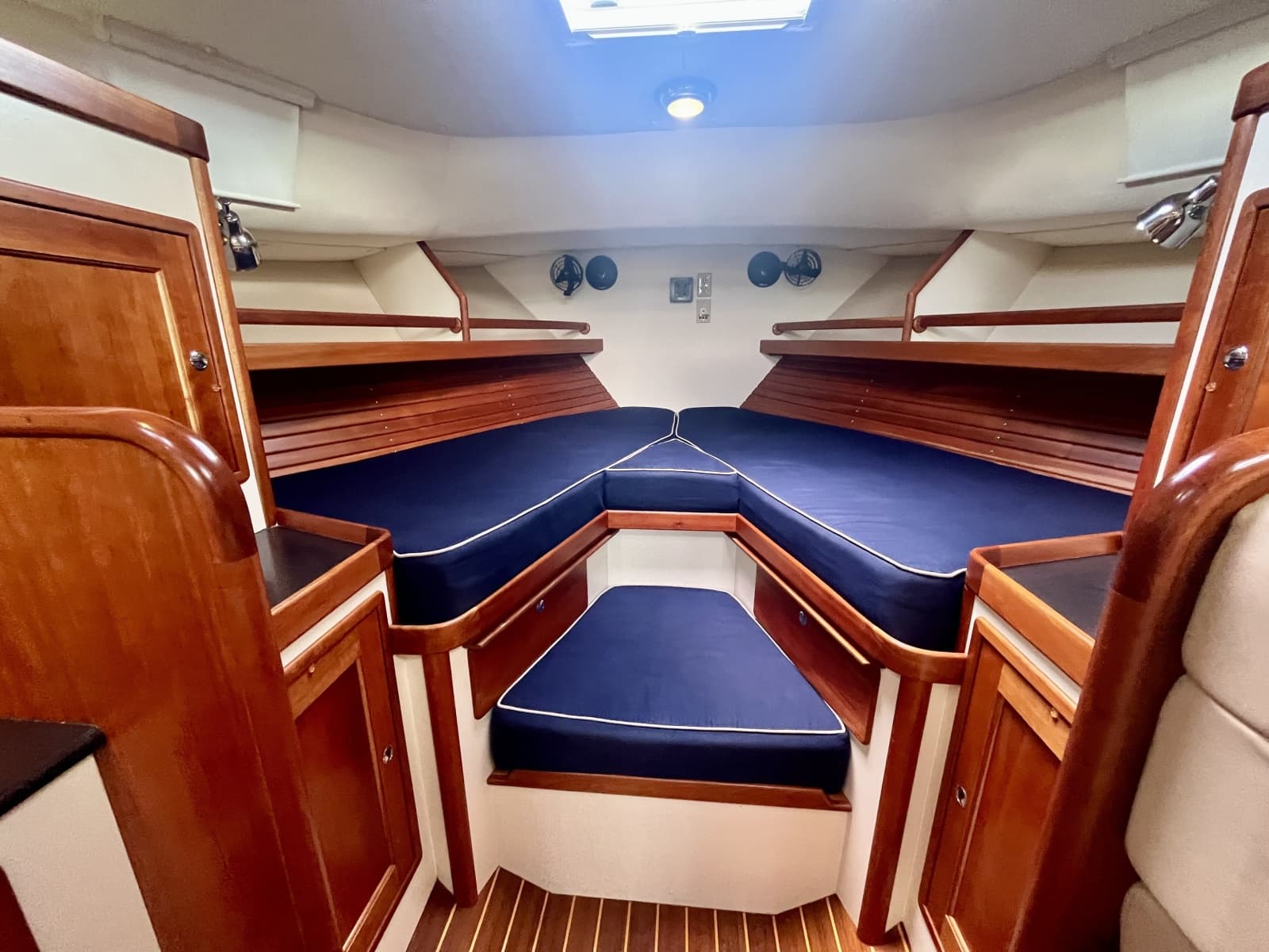 2001 Little Harbor Whisper Jet 38 Prop - Photo 19
