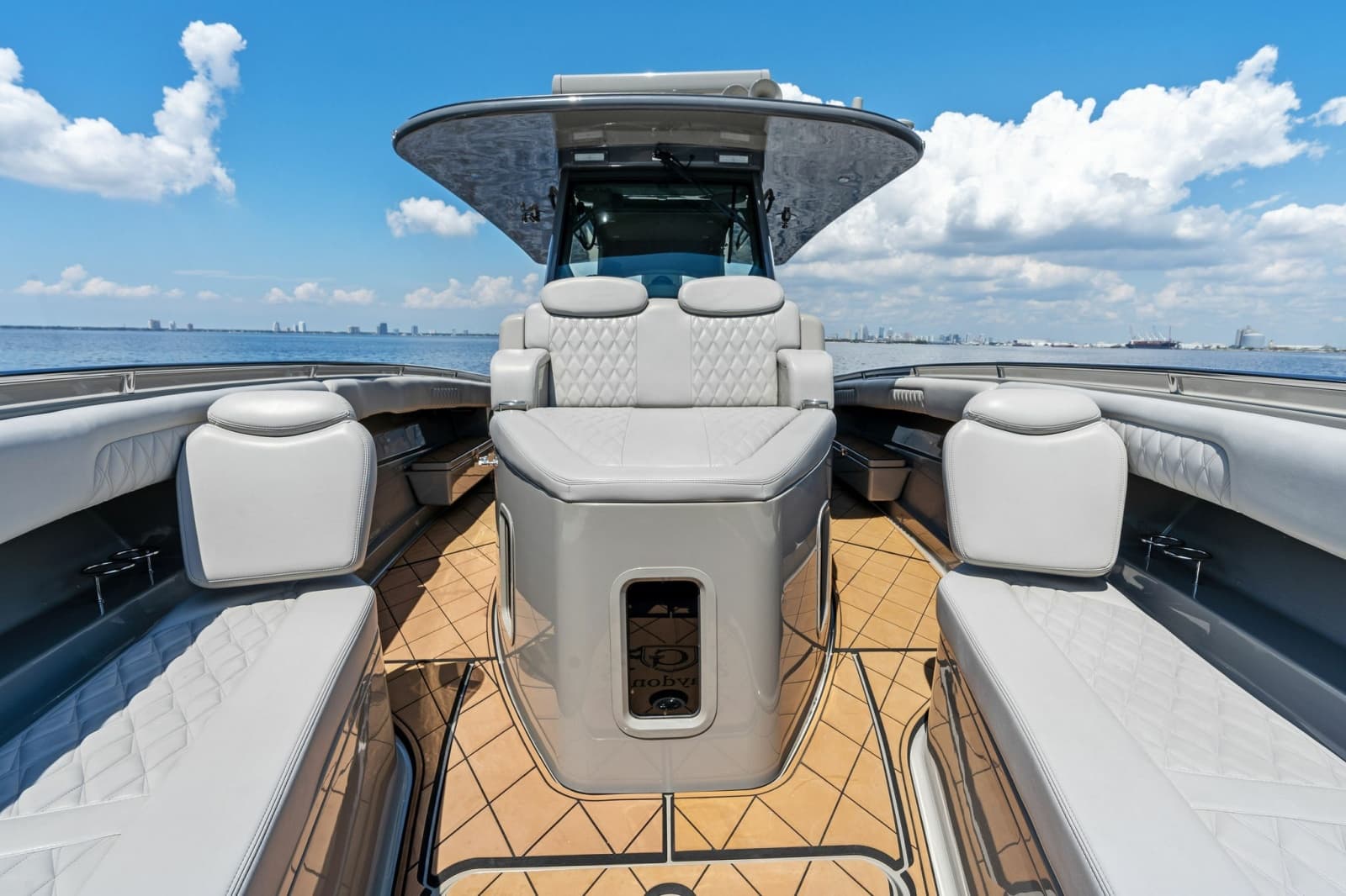 2023 HCB 42 Lujo - Photo 16