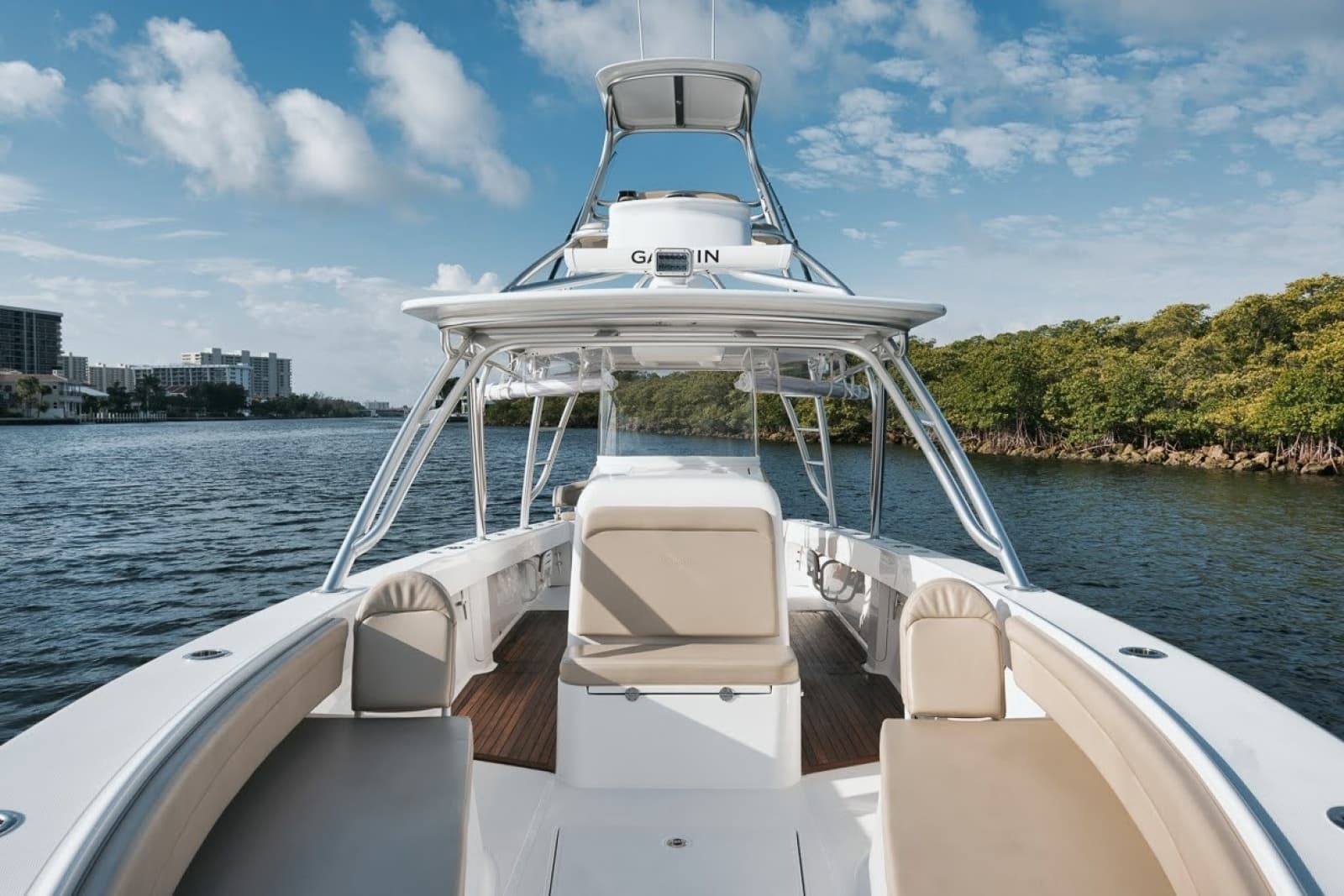 2017 Bahama 37 - Photo 22