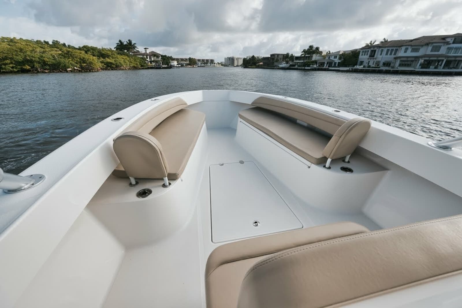 2017 Bahama 37 - Photo 38