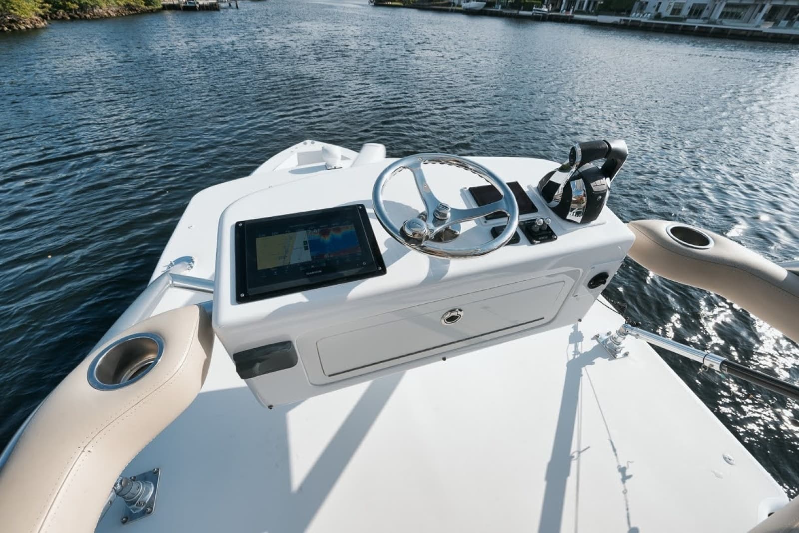 2017 Bahama 37 - Photo 23