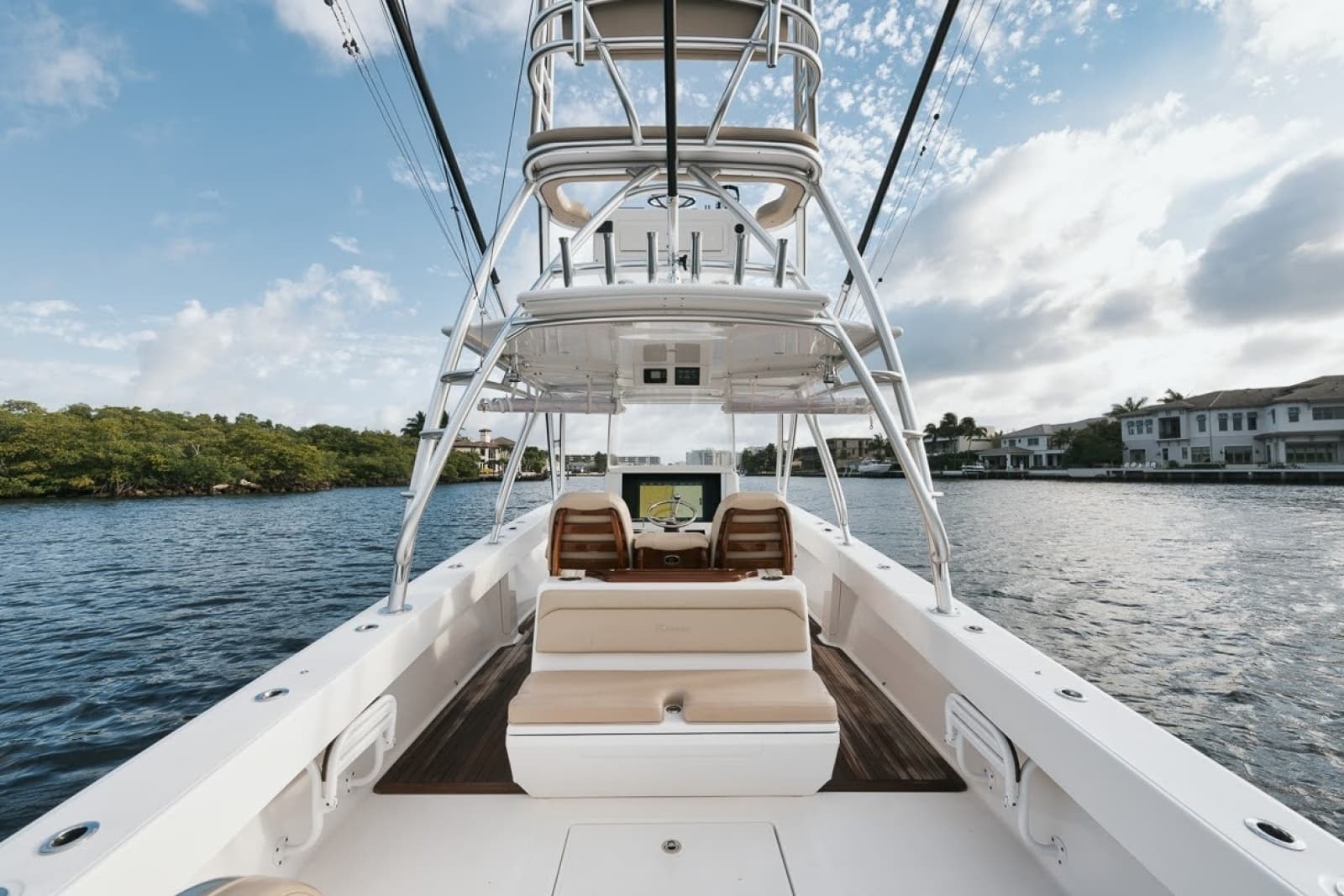 2017 Bahama 37 - Photo 29