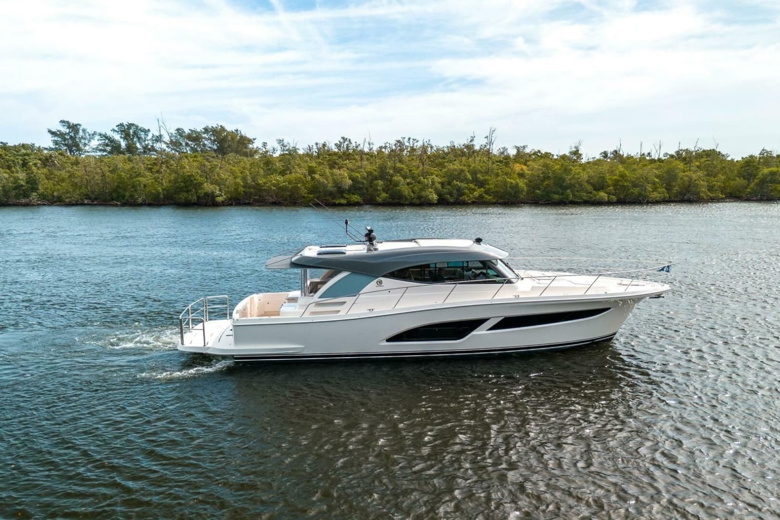 2026 Riviera 465 SUV - Photo 5